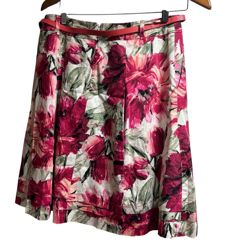 White House Black Market Red and Green Floral A-Line Skirt Size 8